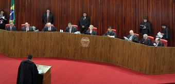 Sessão extraordinária do TSE