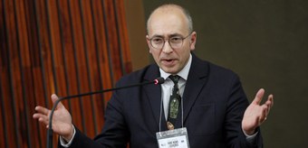 Ricardo Gutiérrez, Secretário-Geral da Federação Europeia de Jornalistas (EFJ), durante abertura do Seminário Internacional Fake News e Eleições