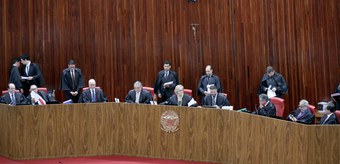 Sessão plenária administrativa do TSE