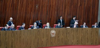 Sessão plenária administrativa do TSE
