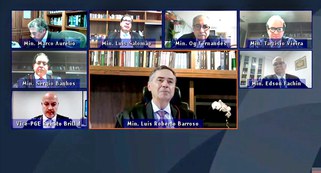 Sessão plenária do TSE, presidida pelo ministro Luiz Roberto Barroso