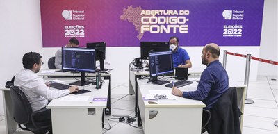 Foto: LR Moreira/Secom/TSE - Inspeção código-fonte 26.08.2022 Foto: LR Moreira/Secom/TSE - Inspeção código-fonte 26.08.2022