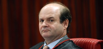 Gastos pessoais com aluguel de aeronaves e embarcações devem constar nas prestações de contas dos candidatos