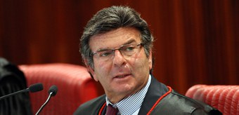 Presidente do TSE e ministro das Relações Exteriores destacam em artigo importância do voto dos brasileiros no exterior