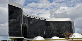 Liberada veiculação de campanhas sobre vacinação, aleitamento materno e Semana da Pátria