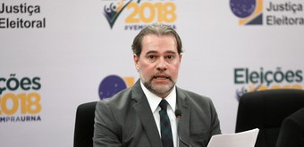 Eleitos devem respeito e fidelidade à Constituição, diz presidente do STF
